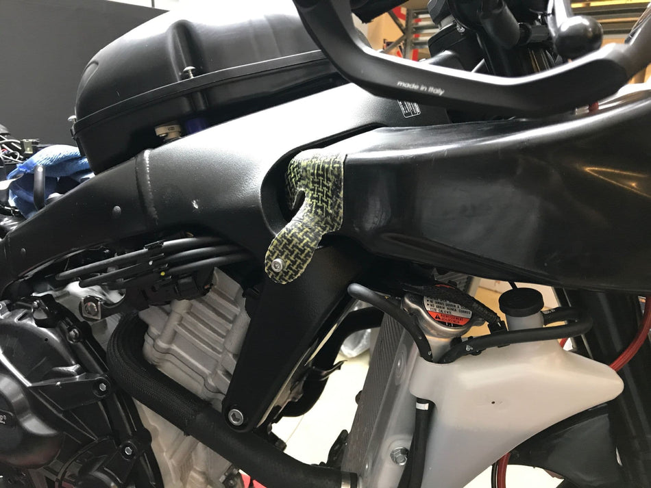 Suzuki GSXR1000 / GSXR1000R 2017> CRC set of Airtubes